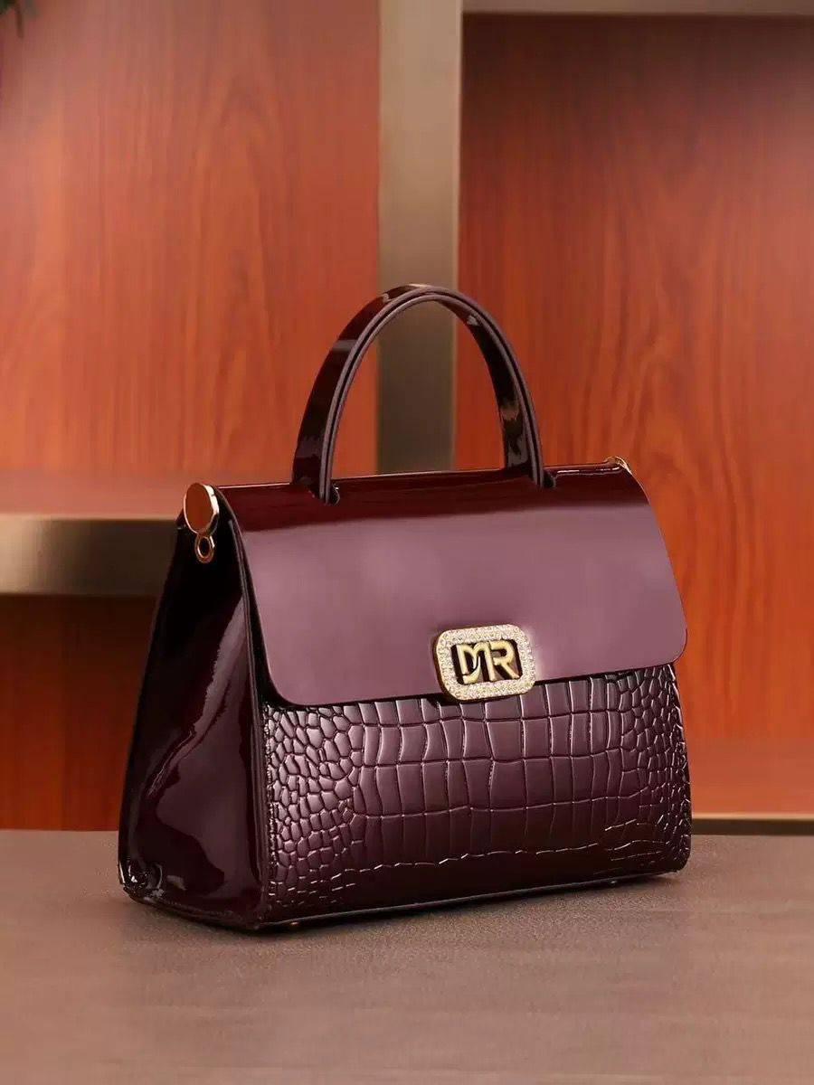 Slay with our classy hand bags
#30000
Nation wide delivery
08069078701
