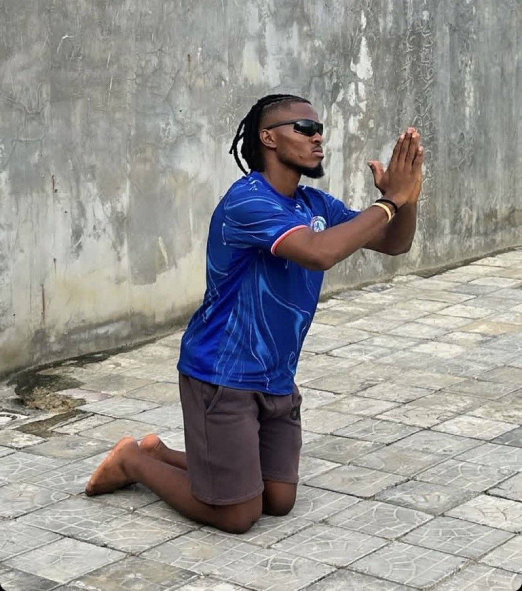Abeg follow me make I follow back