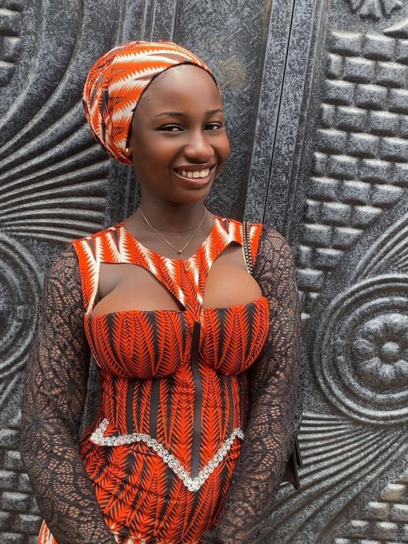 The type of dress the youth now wear to the church dier๐๐