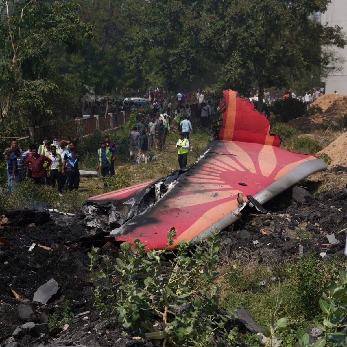 BREAKING NEWS: Air India Flight AI-171 crashed 32 seconds after takeoff because both engine fuel con...