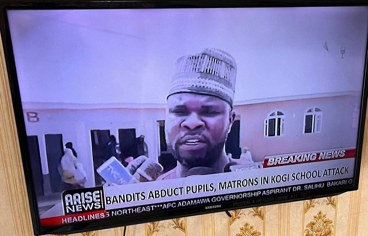 Gunmen Abduct 23 Pupils, School Proprietor’s Wife in Zariagi, Lokoja, Kogi State.
This is sad ..
T...