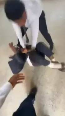 Igbinedion Education Centre Expels Students Over Viral Bullying Video
source-https://nigeriannews2...