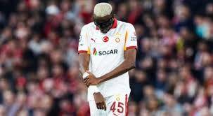 Victor Osimhen Undergoes Successful Arm Surgery, Set for 6-Week Recovery
source- https://nigerianne...