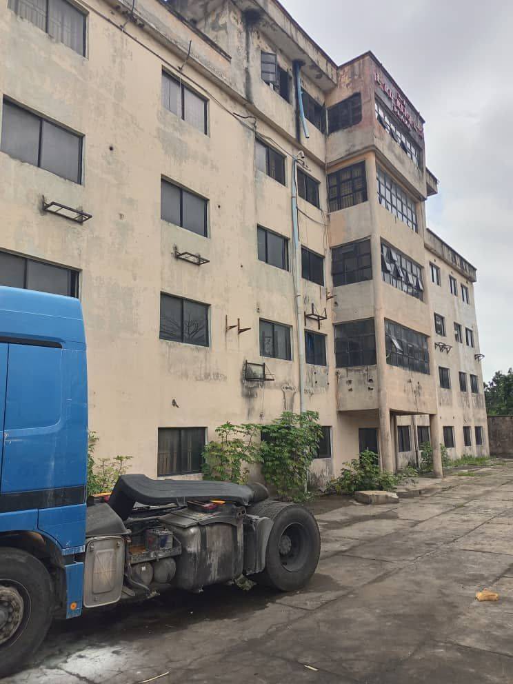 4 Storey Office Plaza consistenting of 8 Wings and a Penthouse office setting at Westminster Sunrise...