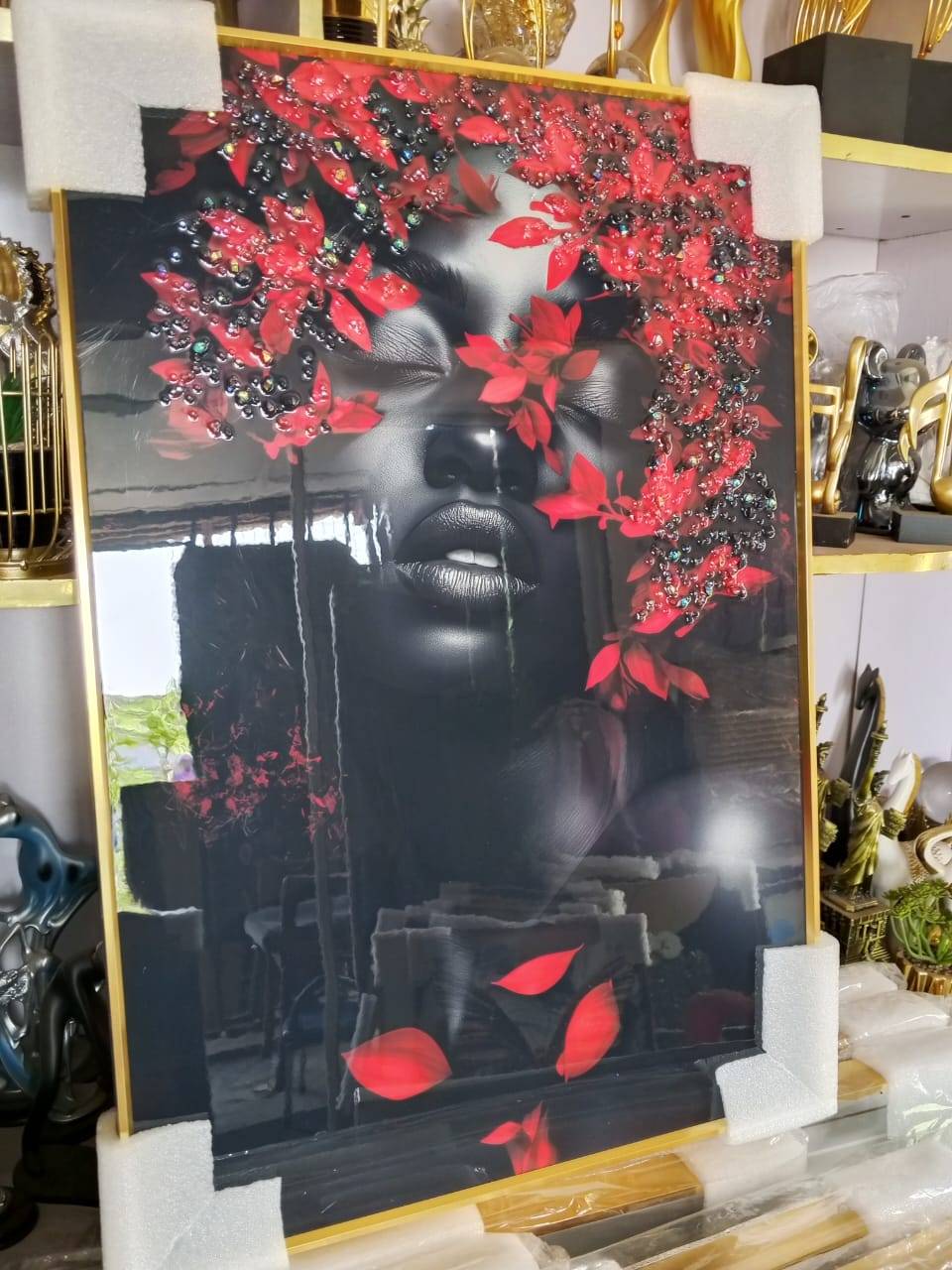 This beautiful frame is available for immediate pickup or delivery nationwide.
Design: Aluminium All...
