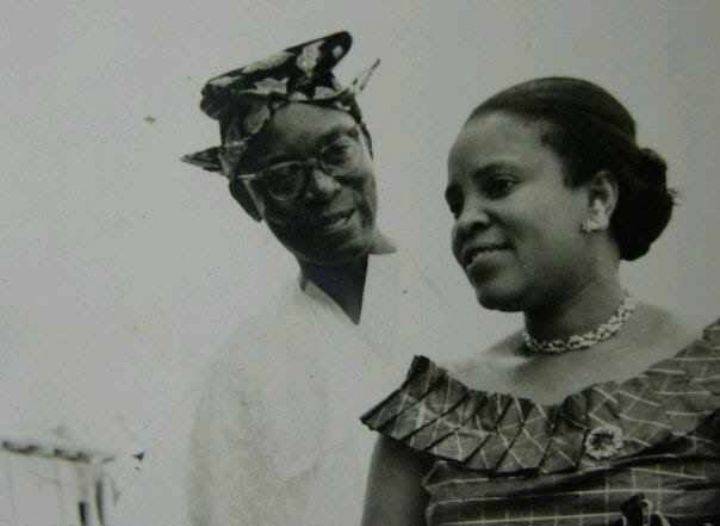 1. Flora Ogomuegbunam Azikiwe.
The first Nigerian first lady was Flora Azikiwe, her husband Nnandi A...