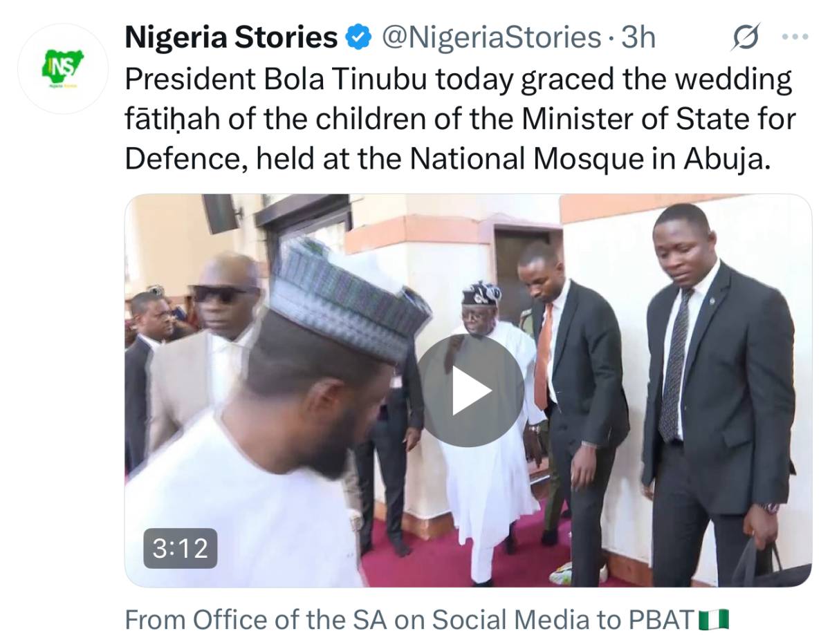 Wetin concern baba with say 178 people die.
#LekeeLekee #NaijaPride #Unku_OJ