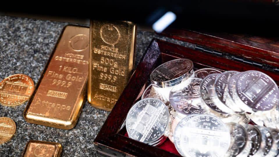 Gold And Silver Tumble After Trump Vows To Hit Iran ‘Extremely Hard’
Silver plunged more than 8% a...