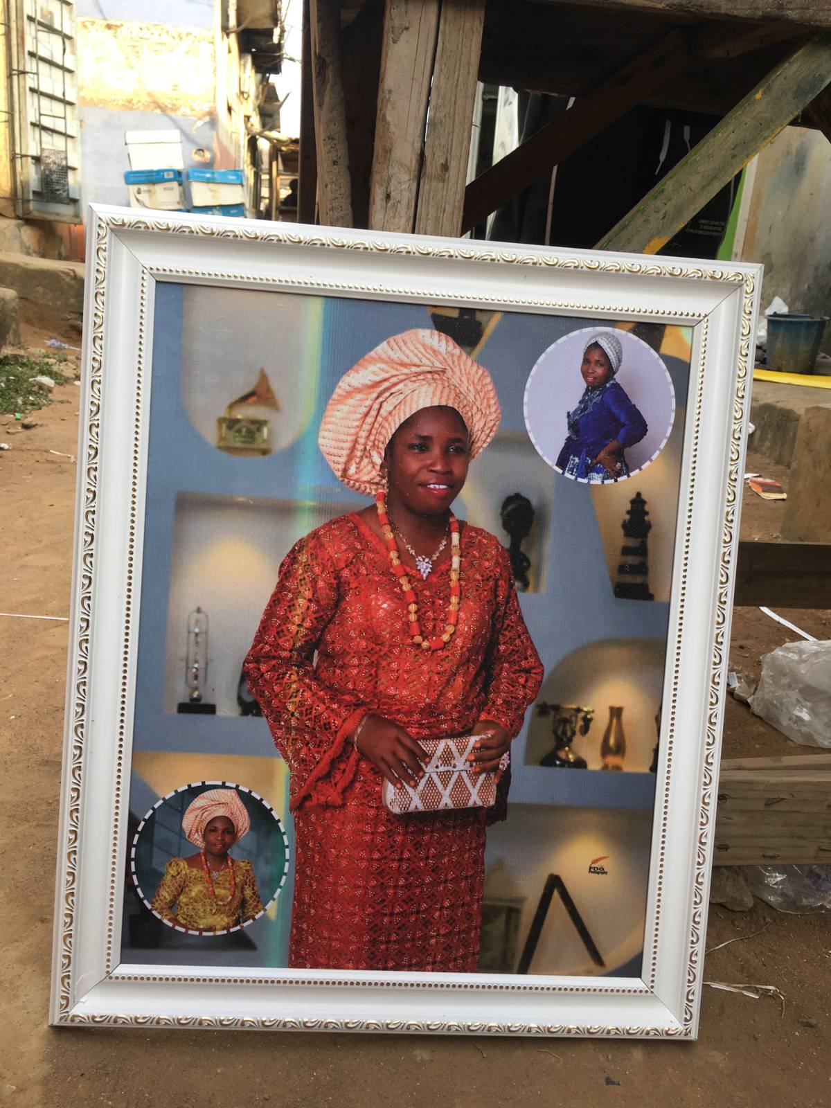 This is 16 by 20 Frame
Dm to place your orders to get yours done and get it delivered at your doors...