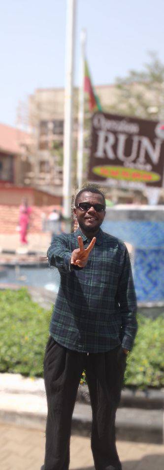 Happy Sunday to you all tell me how do I look?My friends said I look like You...Is that True??