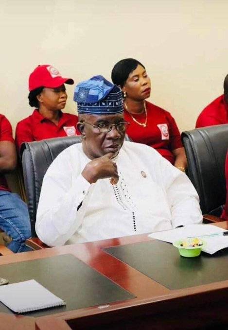 Lagos APC exco member dies hours before inauguration
https://t.co/Ih5JIP9bQX