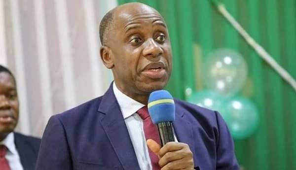 Gunmen attack Amaechi's convoy in Rivers, set ADC office ablaze
https://t.co/em2CubYanN