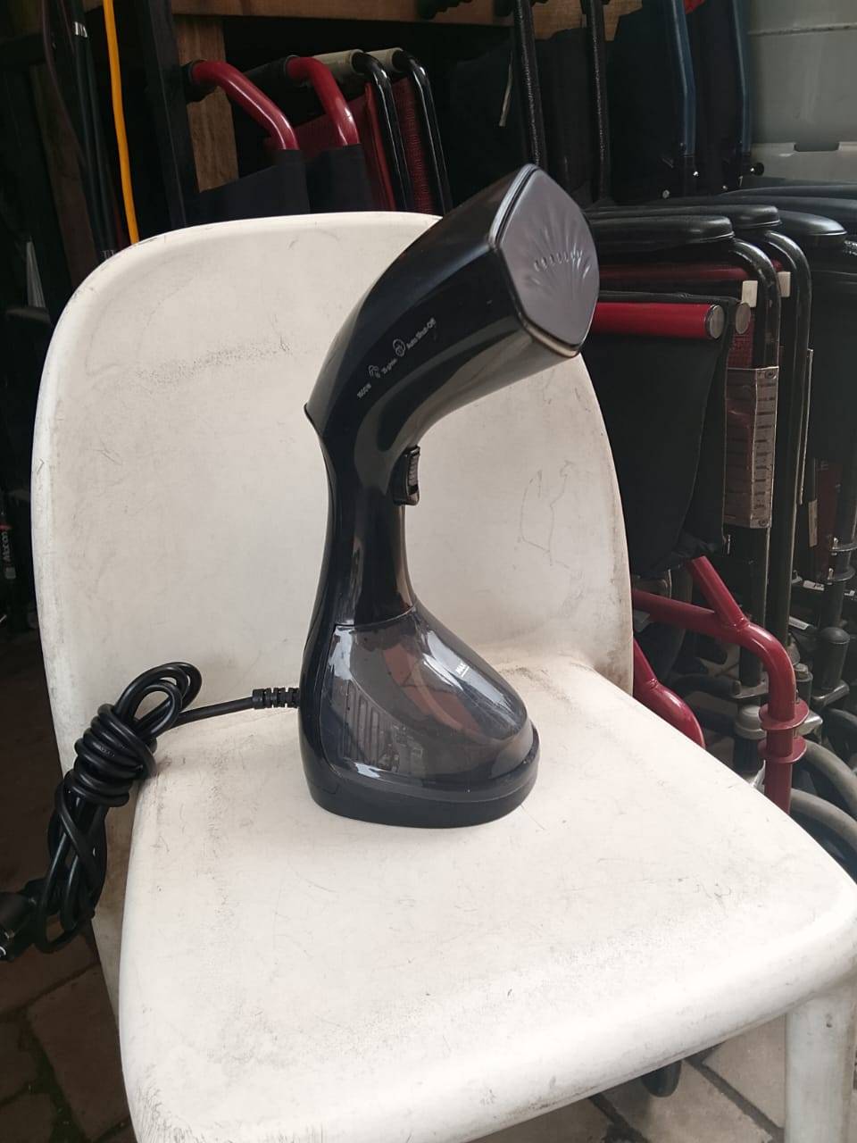 Handhold Garment Steamers:
Here are foreign used ...as new functional garment steamers
Get your fa...