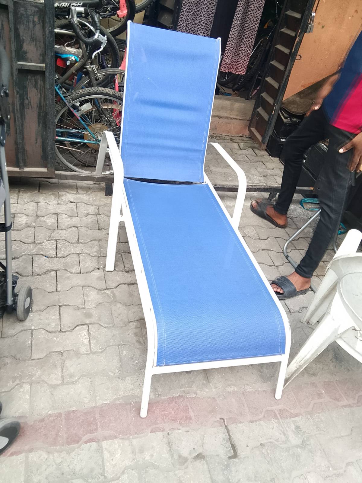 Balcony Relaxing Stretch out Chair:

Your relaxation got better with this style of furniture. Sit on...