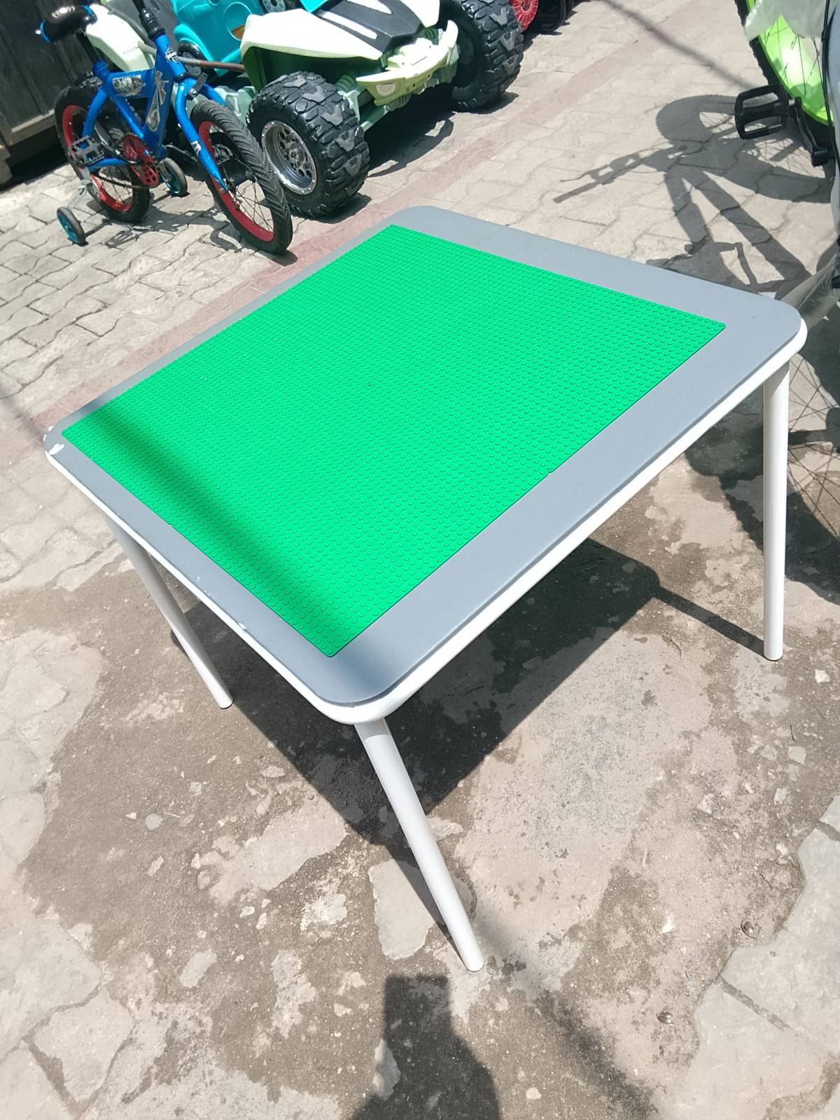 Detachable Kid's Iron Frame Table:
This will sure suit your kids study or play activities...you can...