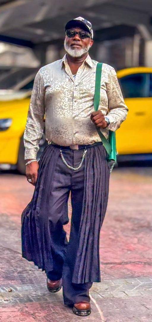 Model Dino dey do show Dem camp
Paris fashion week 🤣🤣🤣🤣🤣🤣🤣 Nigerian politicians nah clown