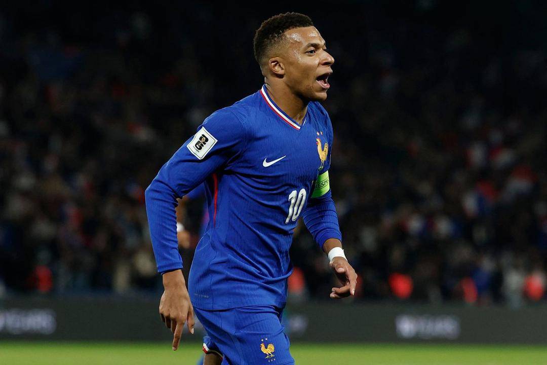 ๐จ ๐๐ฅ๐๐๐๐๐ก๐: France are worried with the state of Kylian Mbappรฉ's knee.
They're worried that he may...