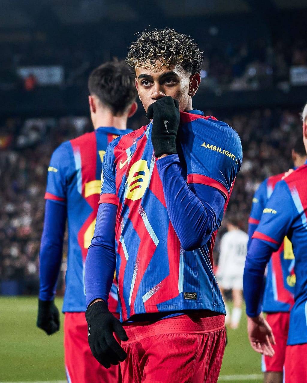 🚨💯 Lamine Yamal has now reached 100 G/A in his career with club and country.
48 goals, 52 assists...