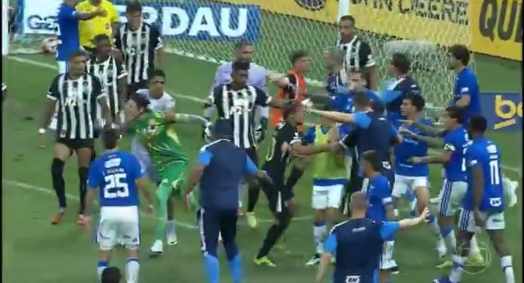 π¨π¨| ππππππ: The brawl between Cruzeiro and AtlΓ©tico Mineiro generated 23 RED CARDS! The most in Br...
