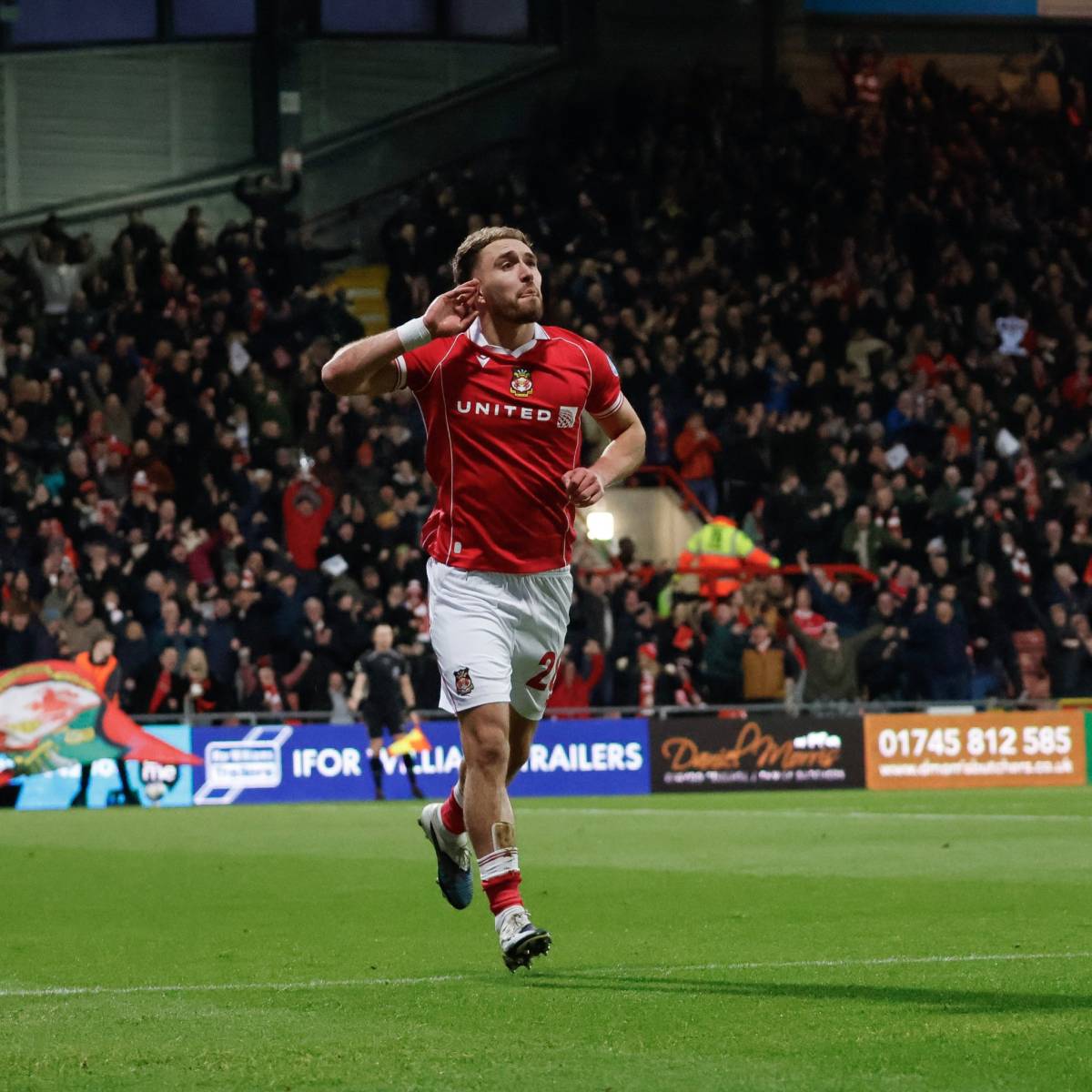 #Wrexham takes the lead with goal of Sam Smith ⏱️18'

Wrexham 1 - 0 Chelsea 

#FACup #PremierLeague...