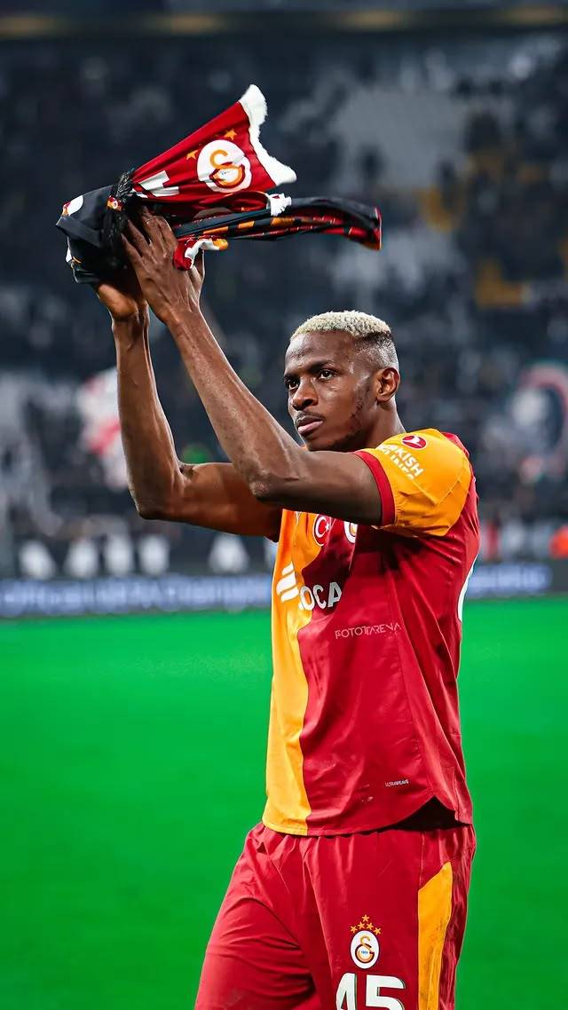 #Galatasaray shared a statement about #VictorOsimhen.
“Our player Victor Osimhen, who was injured a...