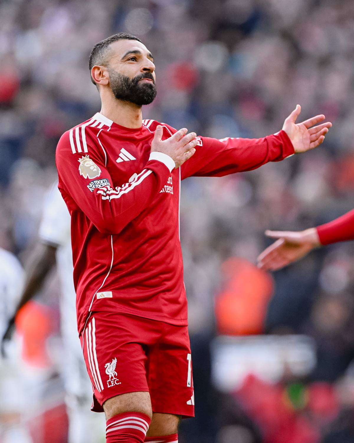 π Half-time: #Liverpool 2 - 0 #Fulham
17-year-old Rio Ngumoha scored his 2nd ever Liverpool goal...
