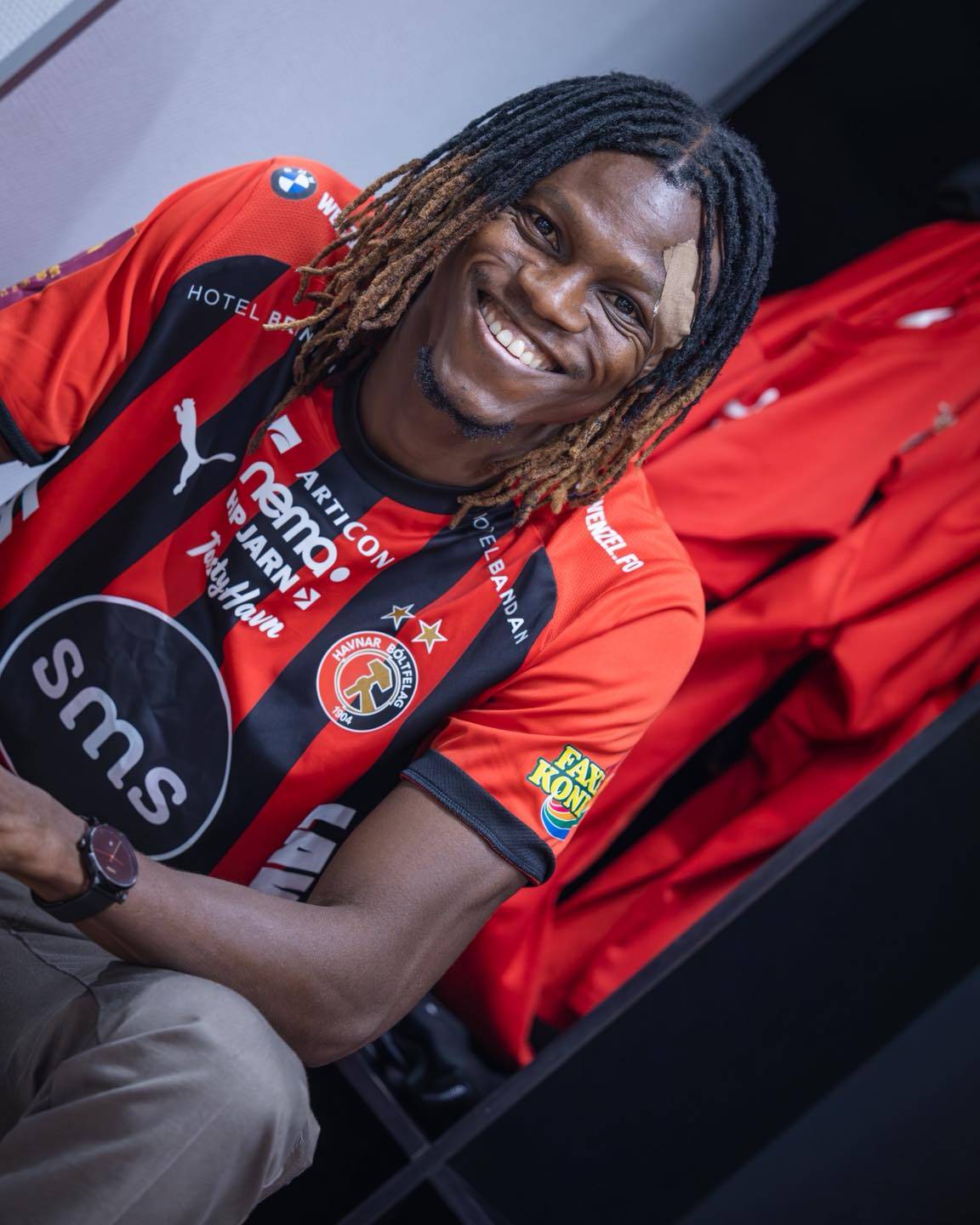 #FaroeIslandsPremierLeague club Havnar Bóltfelag officially announced the signing of Nigerian forwar...