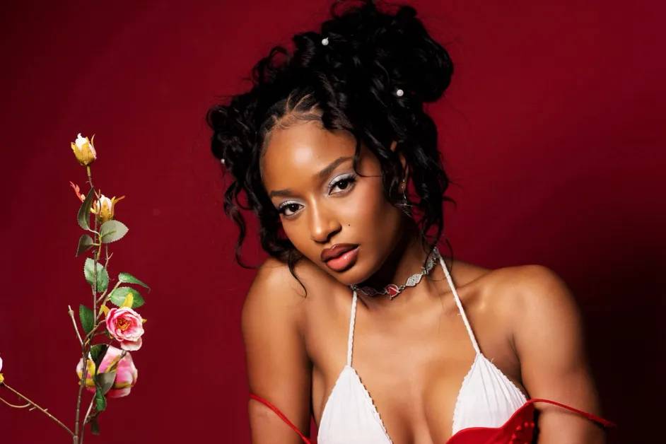 ๐ถ Nigerian Afrobeats star Ayra Starr has revealed her top three #Afrobeats artists of all time.
โM...
