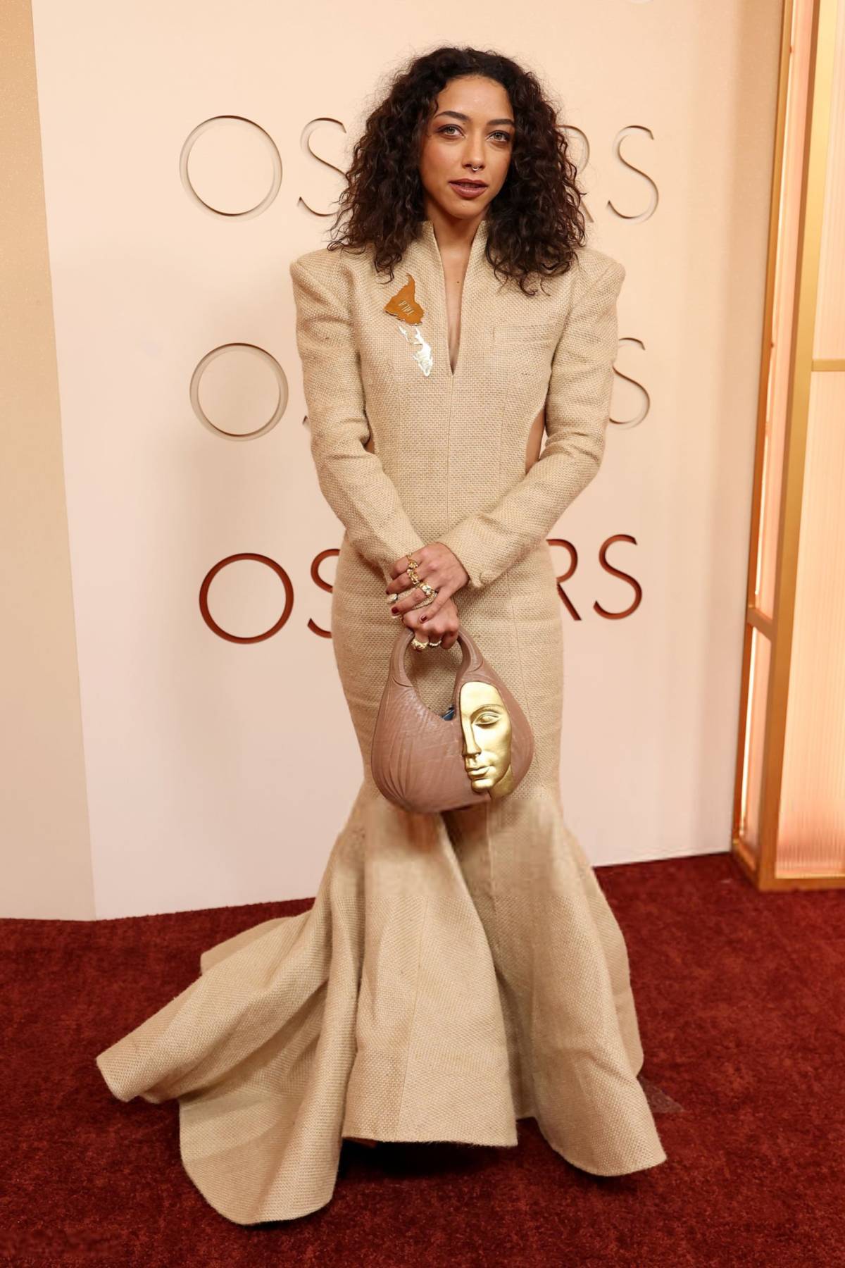 More Red Carpet looks from the #Oscars2026 ๐ฅ๐
#AliceCarvalho
#IsabelZuaa
#CharithraChandran
#Emma...