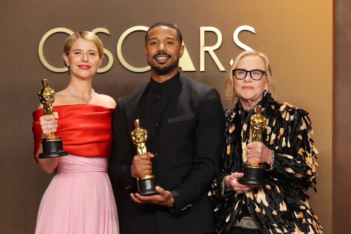 ๐ธ The attending#Oscars2026 acting winners took pictures together with their statuettes:
๐ Best Ac...