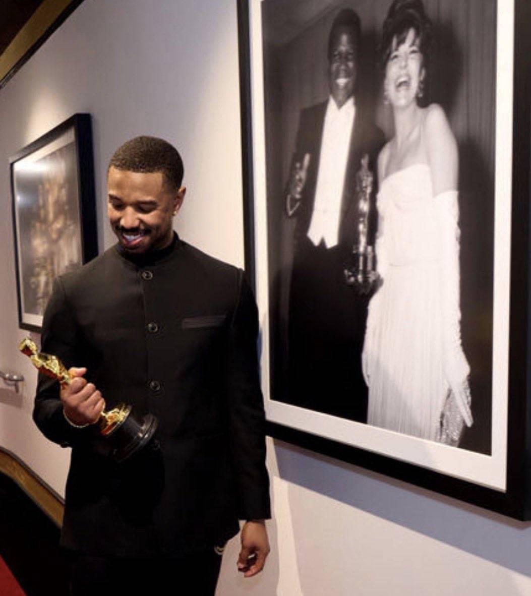 #MichaelBJordan posed next to a portrait of legend Sidney Poitier, the first Black men to win the Be...