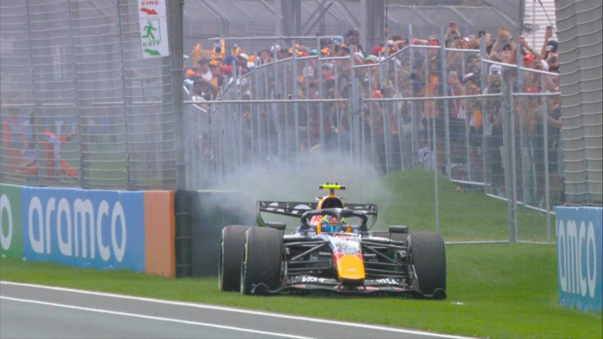 #AustralianGP LAP 11/58
๐ก VIRTUAL SAFETY CAR ๐ก
#RedBull's Isack Hadjar pulls over to the side of...