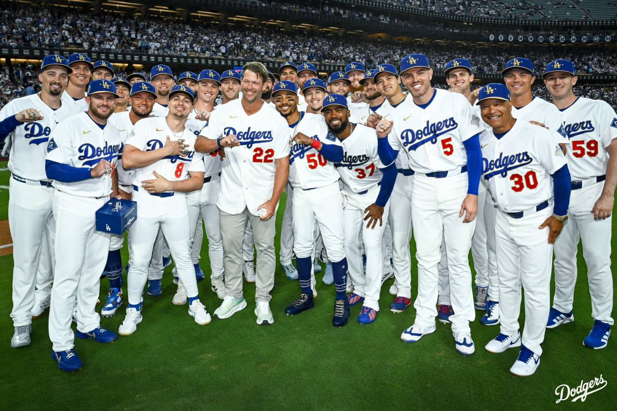 Los Angeles #Dodgers completed their #OpeningDay celebration with a sweep against the #Diamondbacks,...