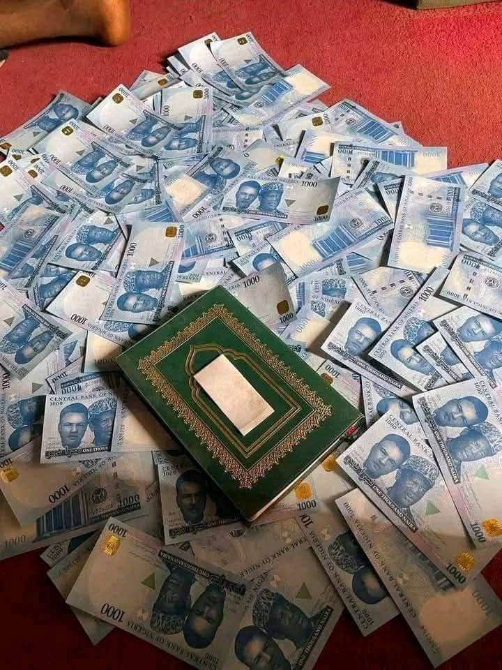 Being born poor is not a crime,๐ But being die poor is a grate crime
WhatsApp me
+2347019537713