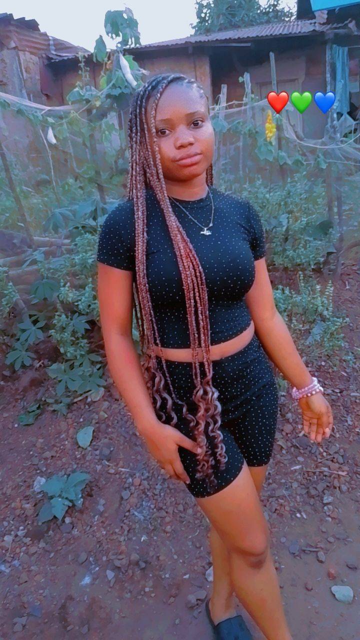 Life may not be easy for u but my dear u don't have to give up because God is so faithful