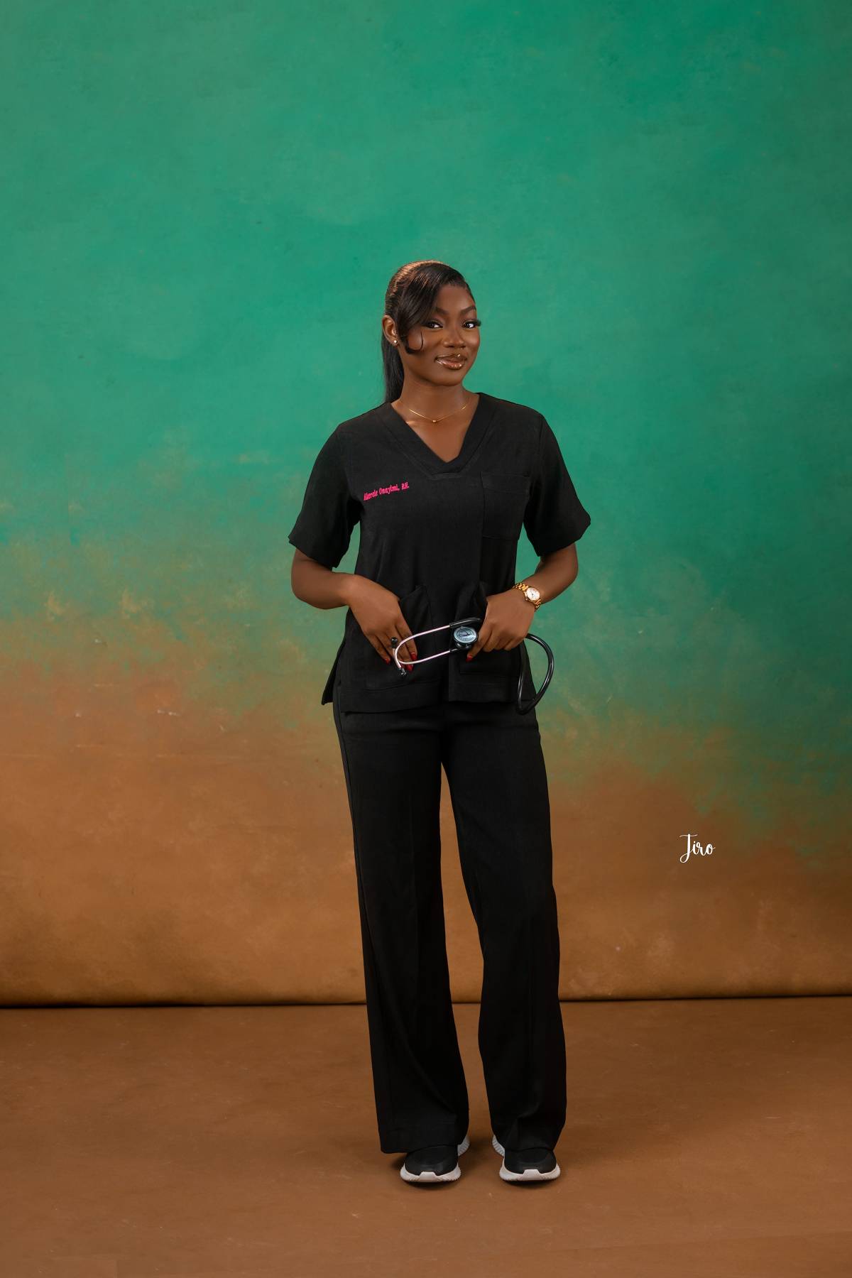 Simple elegance in scrubs