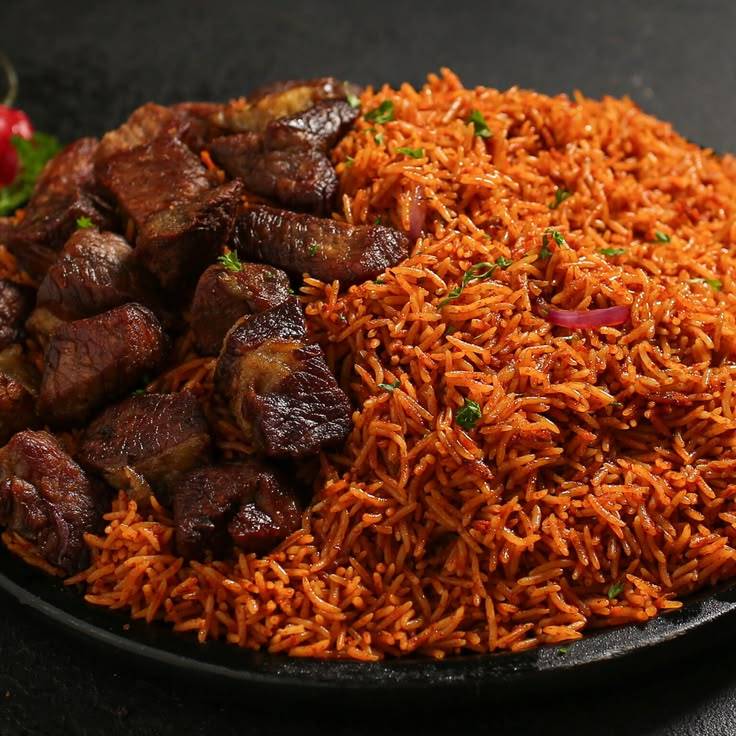 A new week to talk about the health cons and pros of our popular naija jellof ♥️♥️♥️♥️♥️♥️🔥🔥🔥
If...