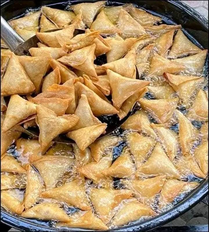 Good morning guys, call us for samosa and spring rolls 🥐 yummy