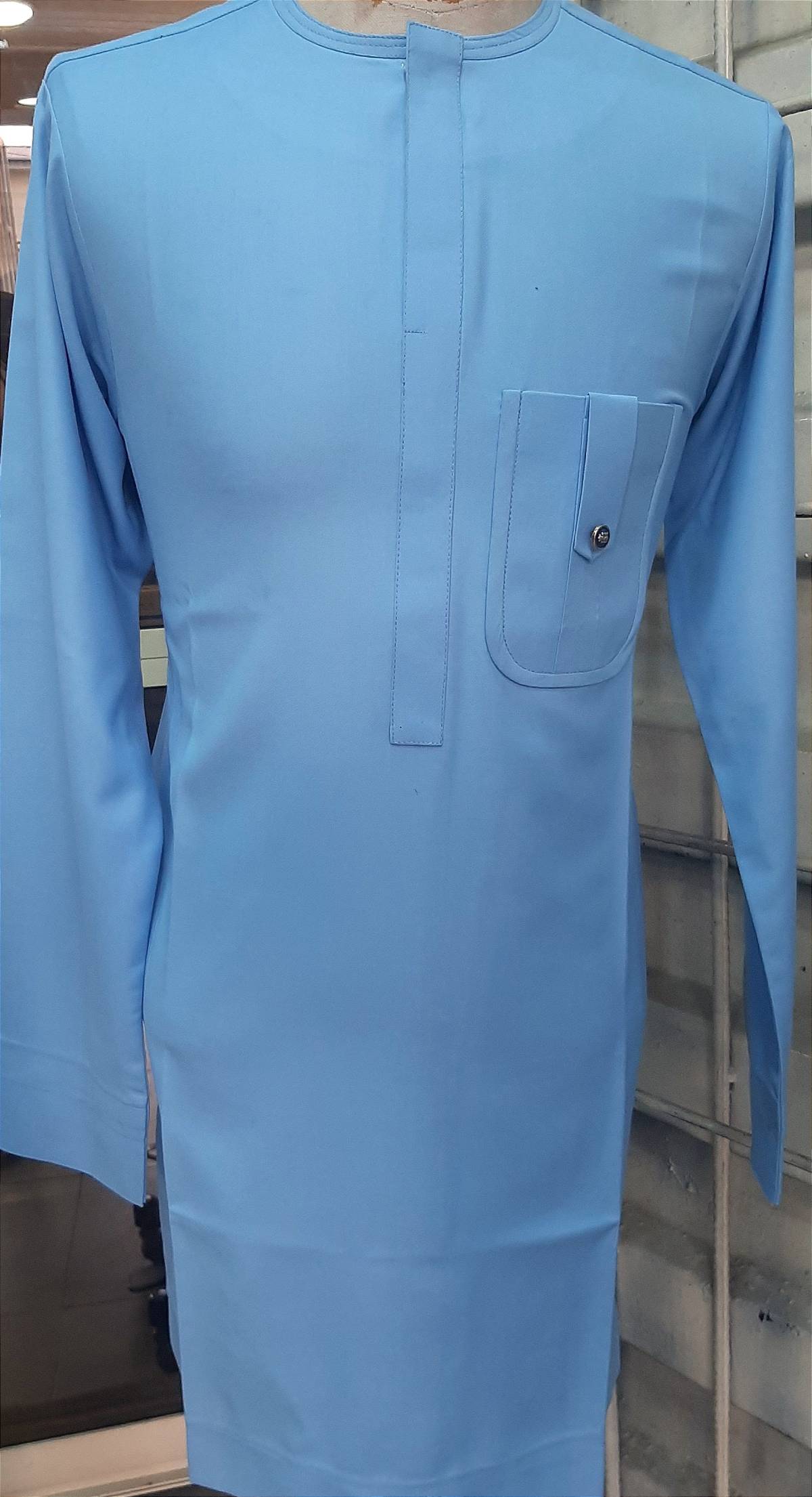 Sometimes your outfit don't need to be always too fashionable. Perfect fitting and a good finishing...