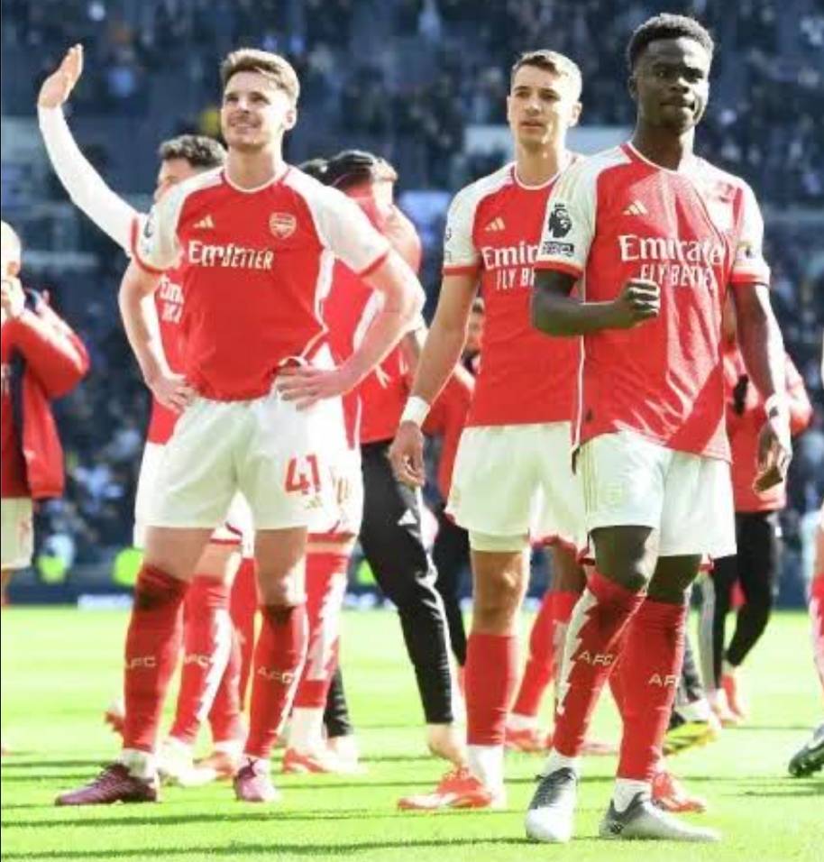WILL ARSENAL HAPPEN TO ARSENAL AGAIN ??
Arsenal with 5 point difference ahead of Manchester City, M...