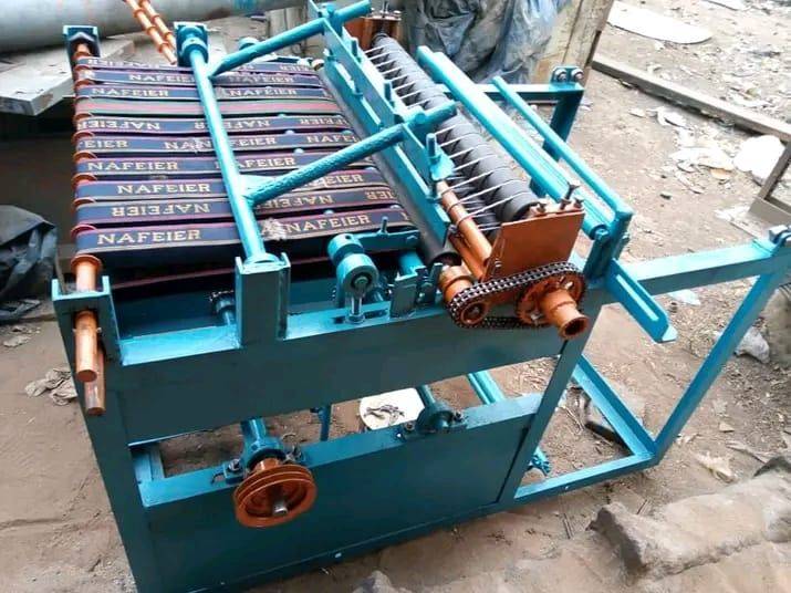 Cutting and sealing machines, Extruder. Contact us 08030420218