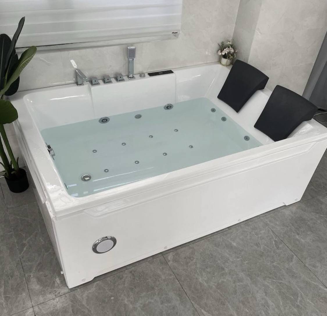 Jacuzzi’s and free standing bath tubs all available