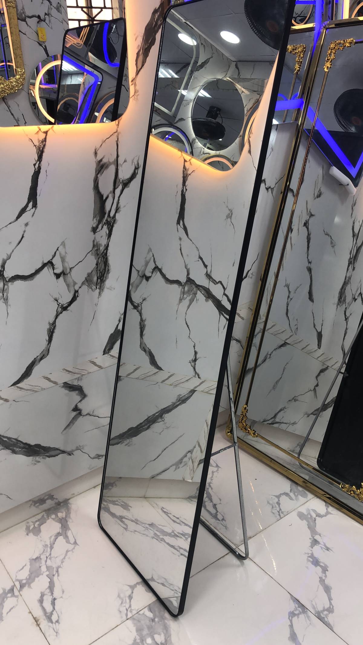 Dressing mirror