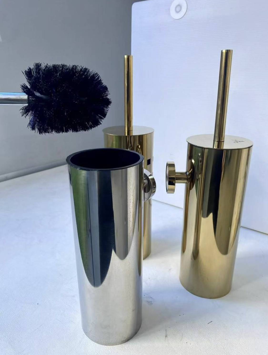 Toilet  brush available in different colors