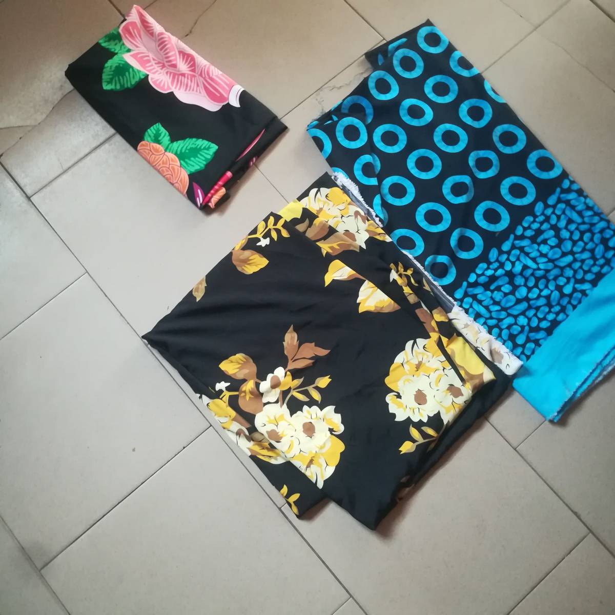 Good morning all.
Just finished one out of the three dresses I wanted to make.
As you can see the ou...