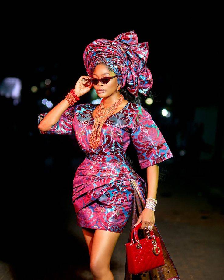 Yorùbá Fashion in it's full Glory. 
Fashion: Oleku.