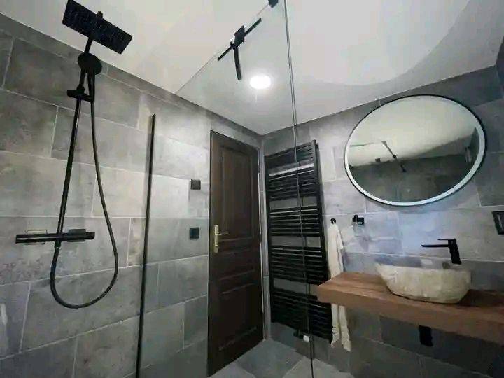 ๐ฏ percent active
Anywhere in Nigeria am active
Bring work and I will deliver it well