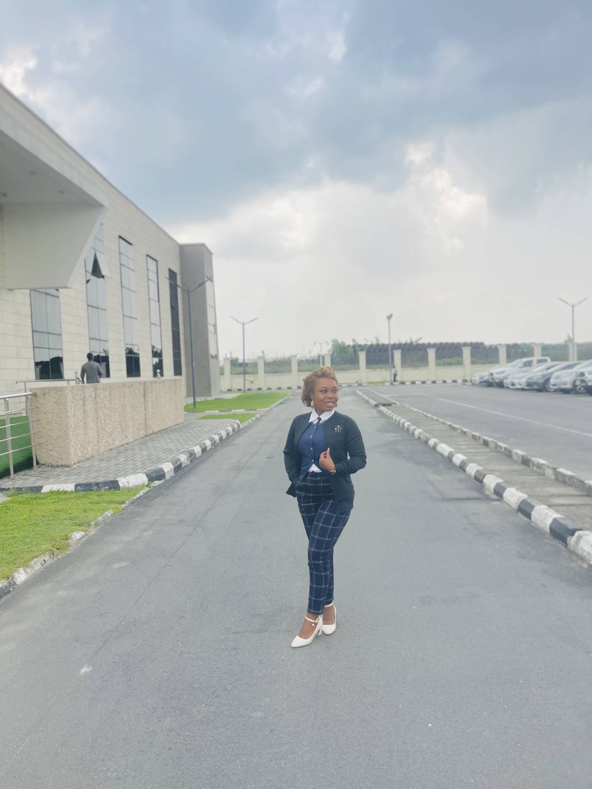 Am just a sweet office girl🥰 #Wednesdaylove❤️