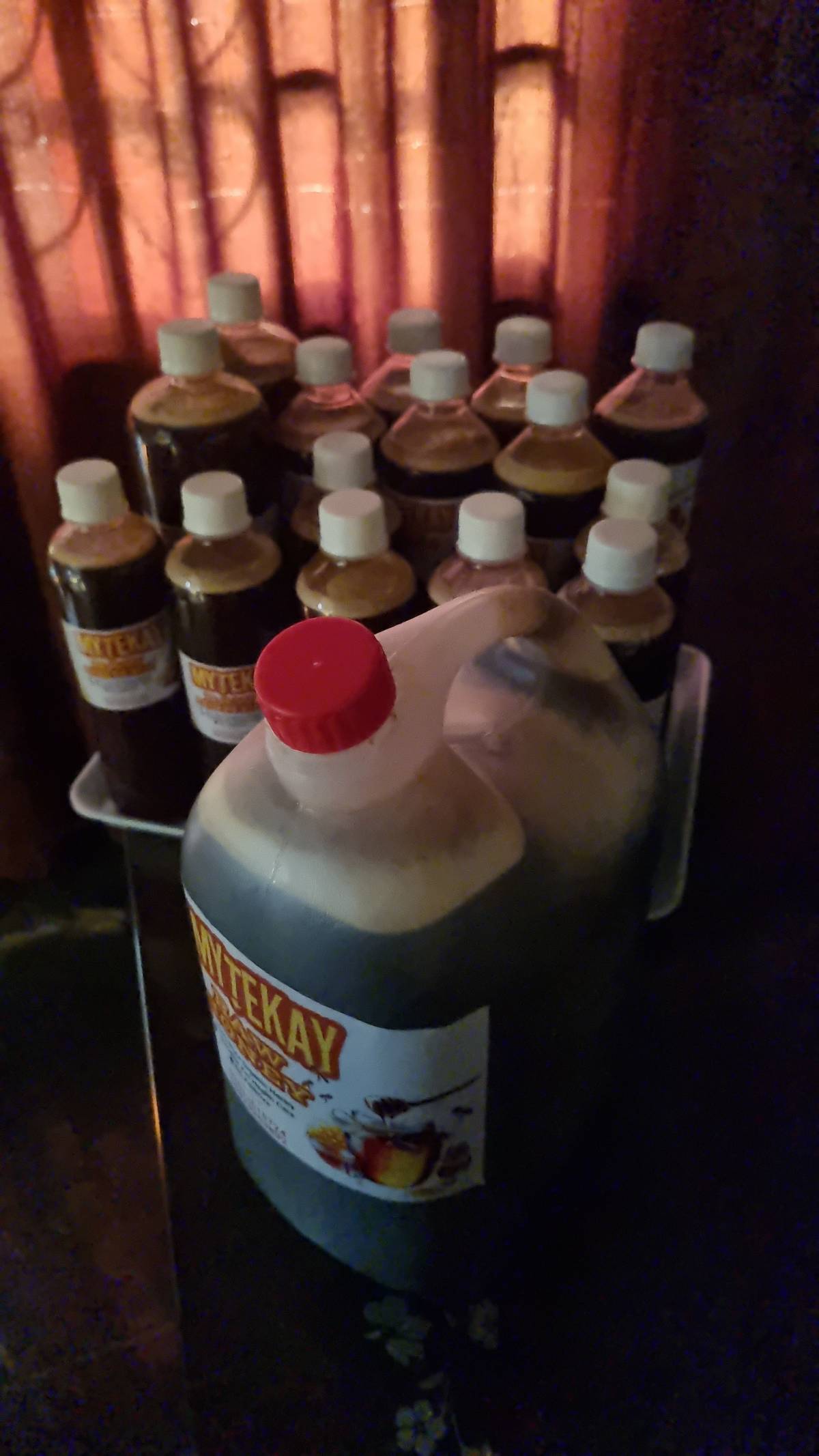 Original organic Honey available for sale in different prices and sizes, we deliver to any location...