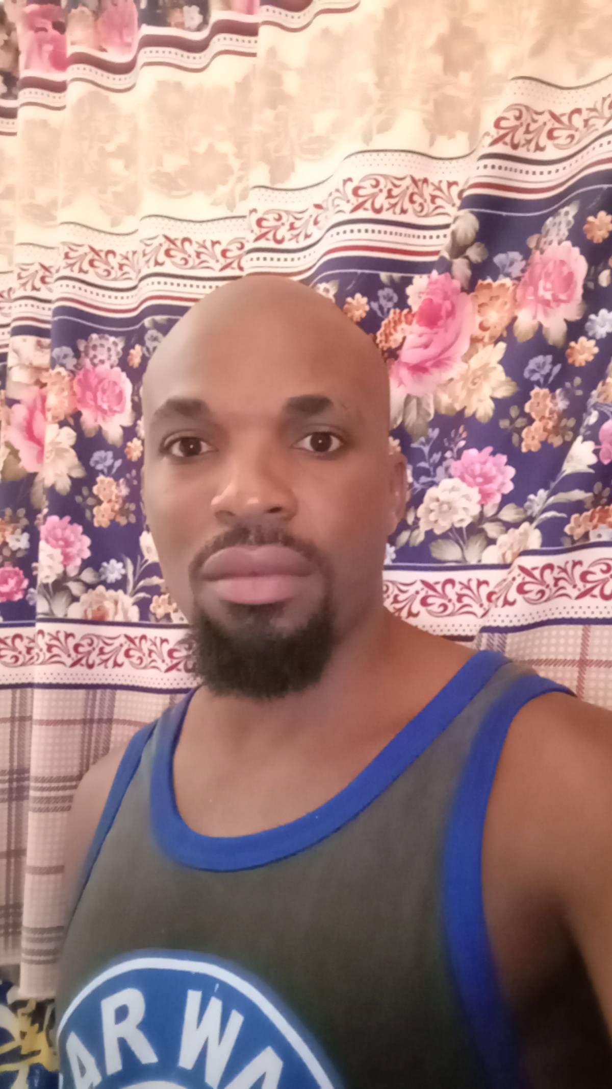 Hello beautiful lady's I'm new here please give me a follow and I will follow back please 🙏🙏🙏